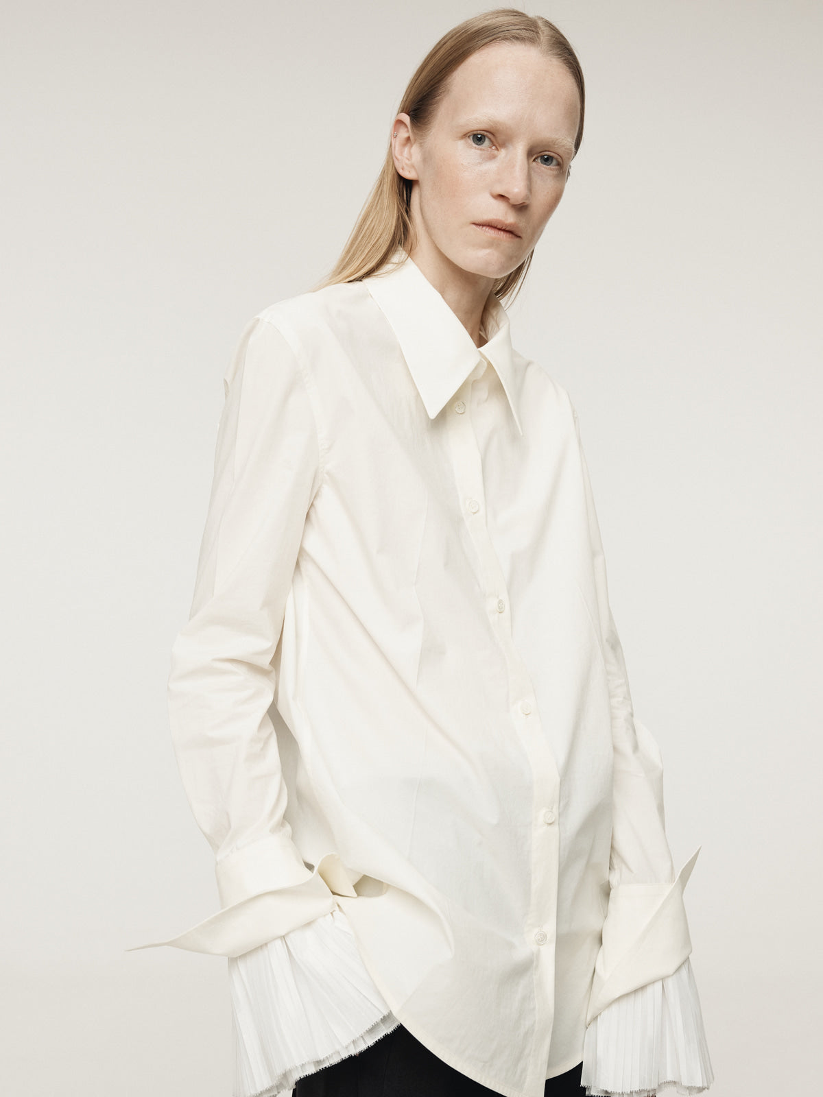 PLEATS CUFFS POINT SHIRT (CREAM)