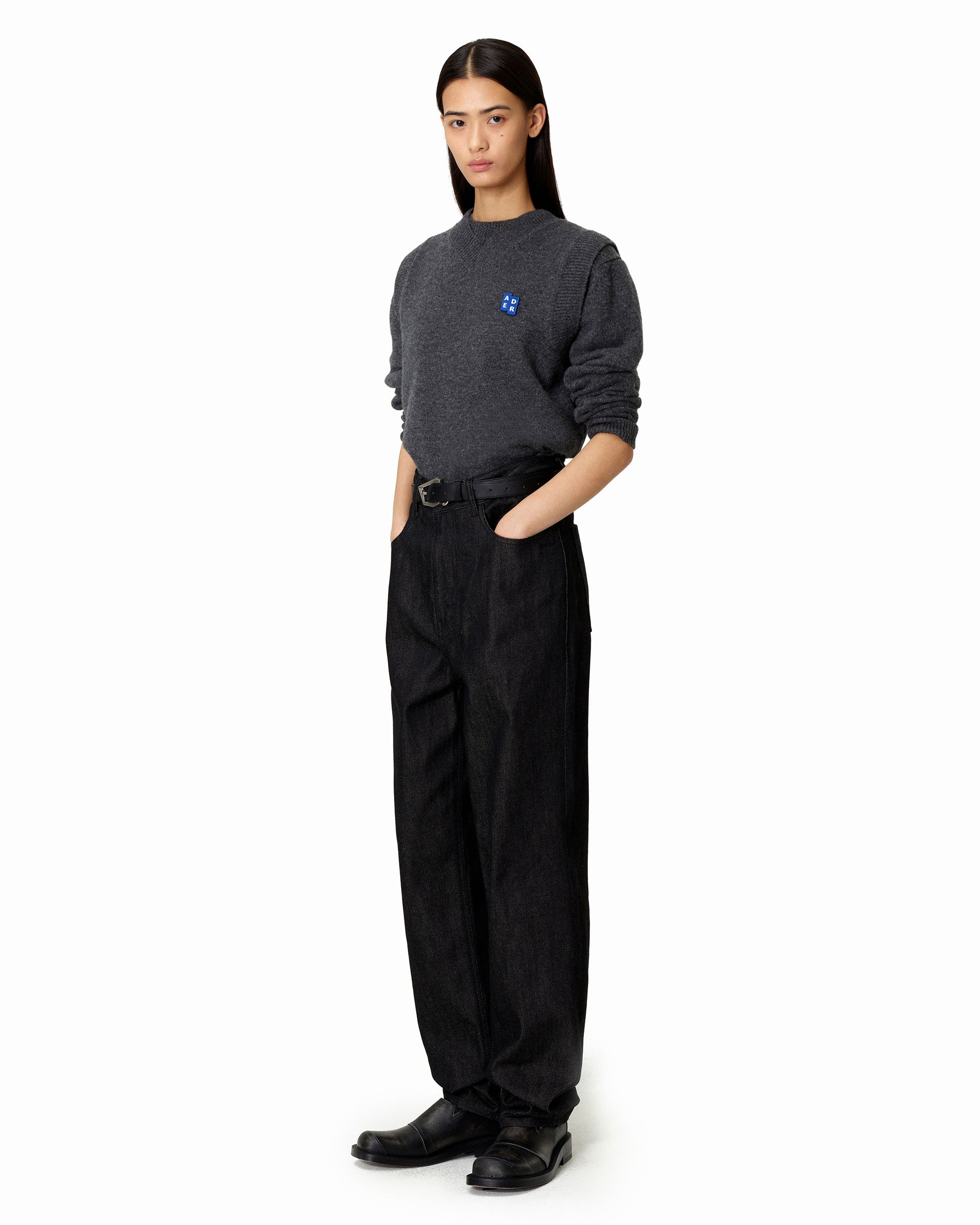 Sig; BL Tag knit vest 01