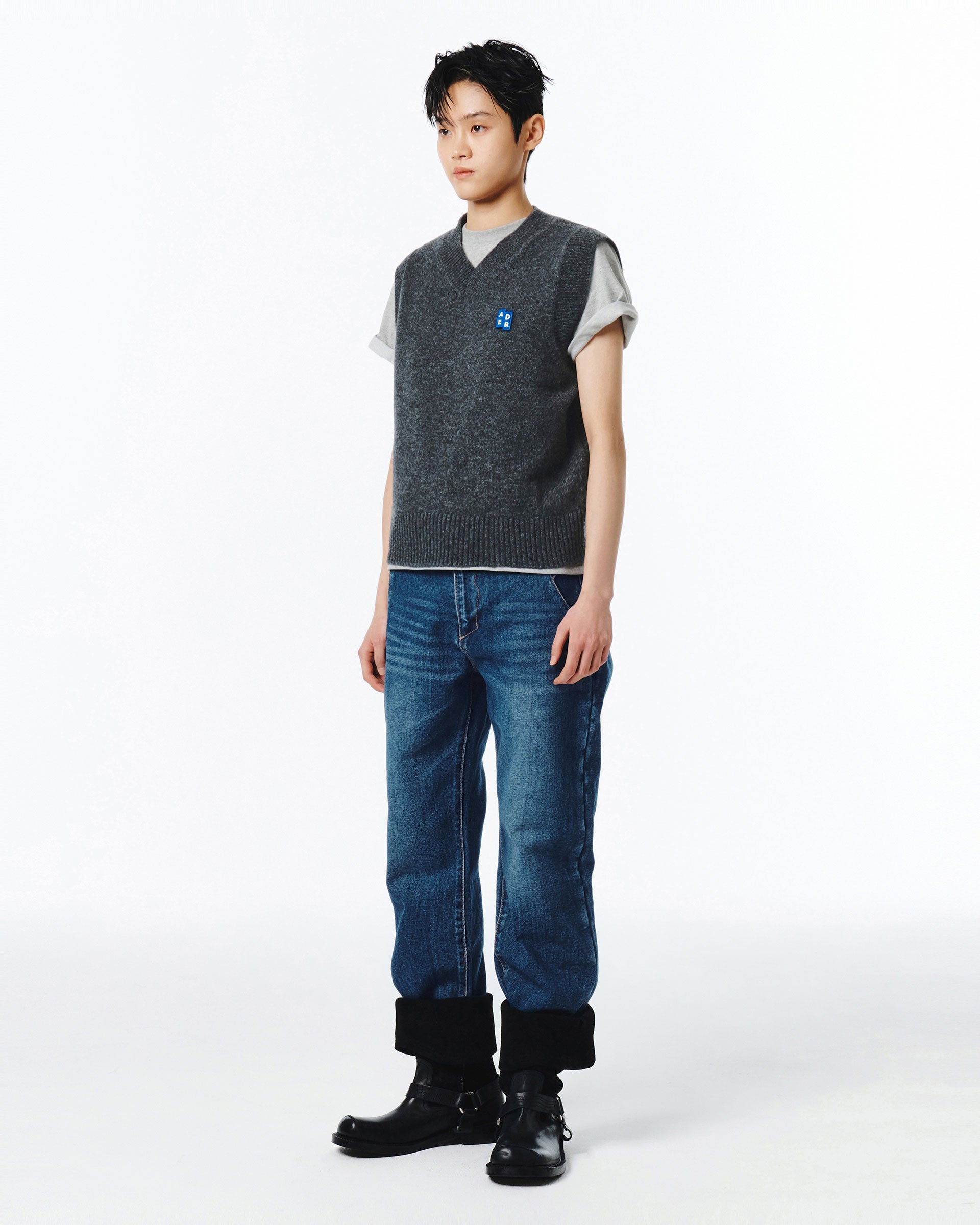 Sig; BL Tag knit vest 01