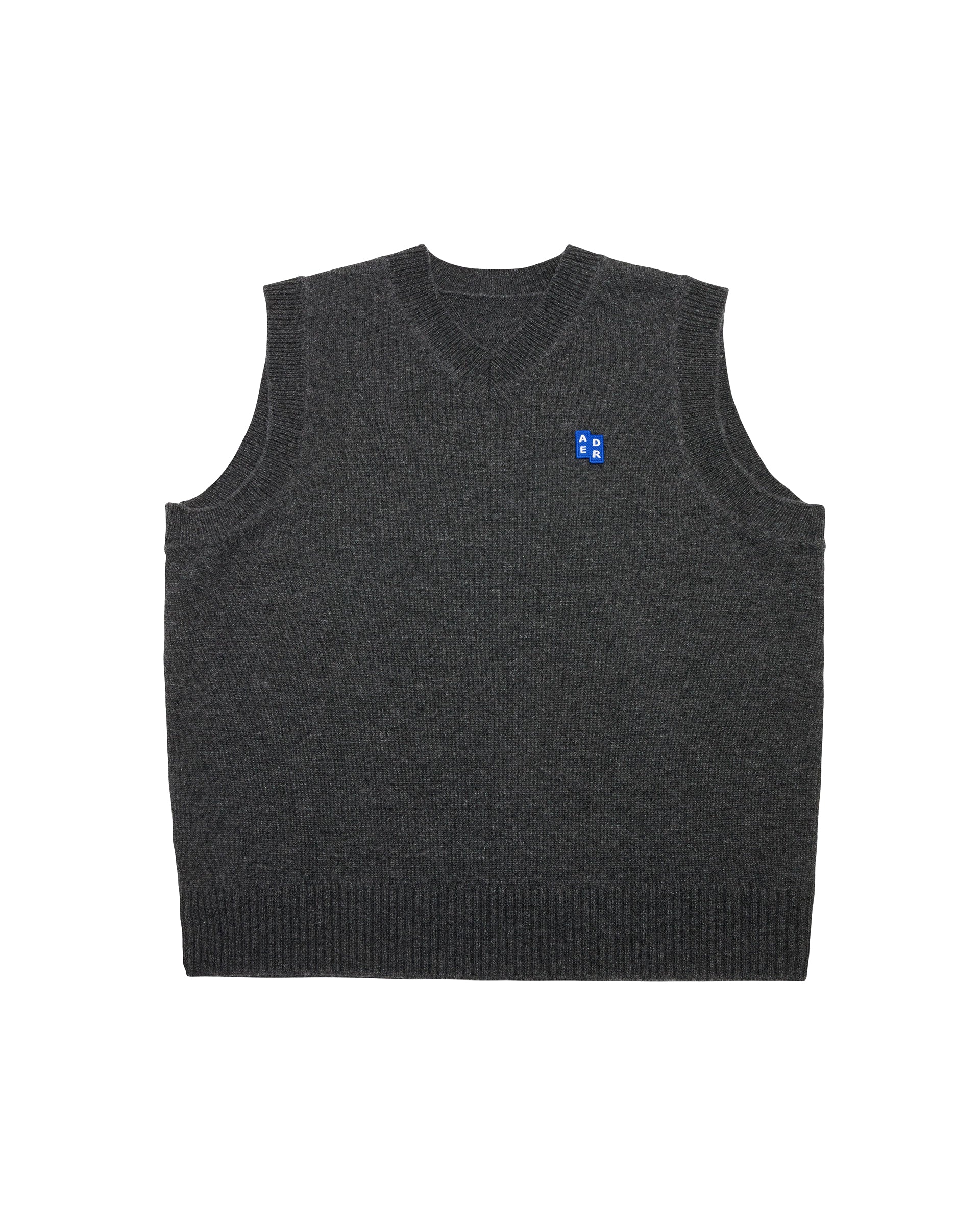 Sig; BL Tag knit vest 01