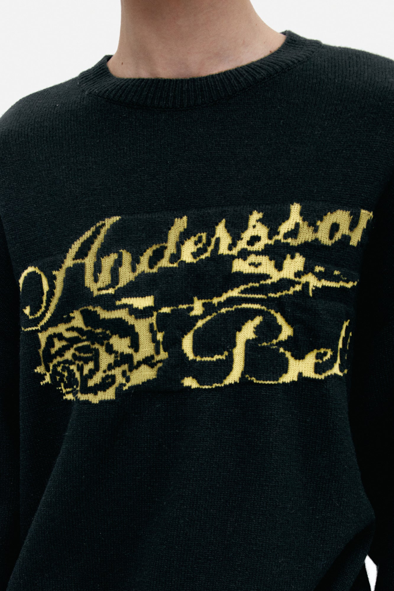 UNISEX CASHMERE ROSE CREW-NECK SWEATER atb1372u (BLACK)