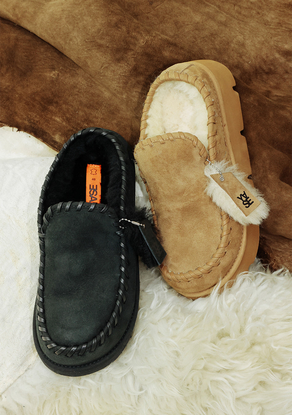 Leatherswing Natural Wool Clogs Black