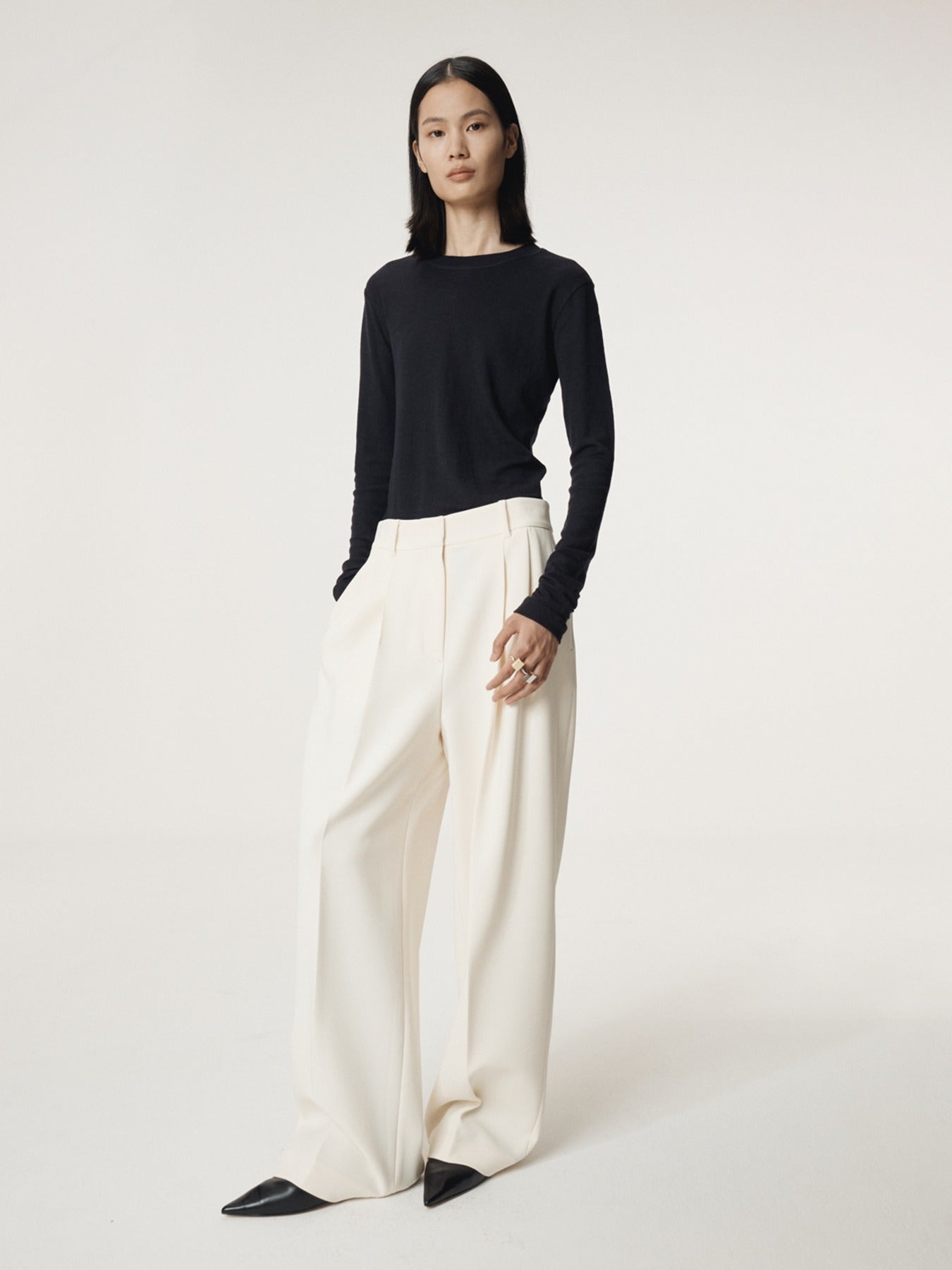 DOUBLE PLEATED WIDE PANTS (CREAM)