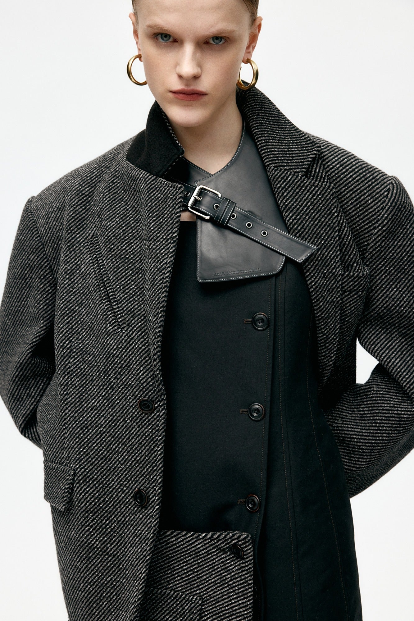 UNISEX LEATHER SLASH SCARF aaa489u (BLACK)