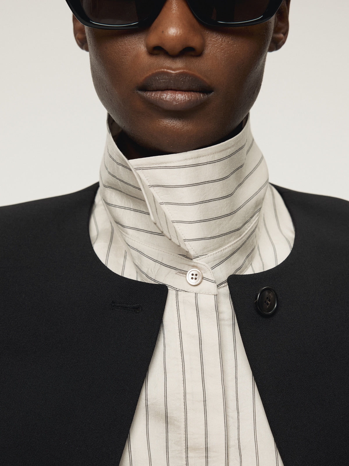 DOUBLE LAYER STRIPE SHIRT (PALE BEIGE)