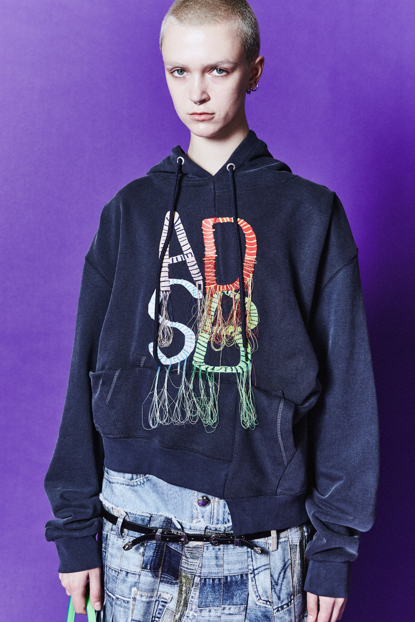 (ESSENTIAL) UNISEX REWORK ADSB CATERPILLAR HOODIE atb1103u (NAVY)
