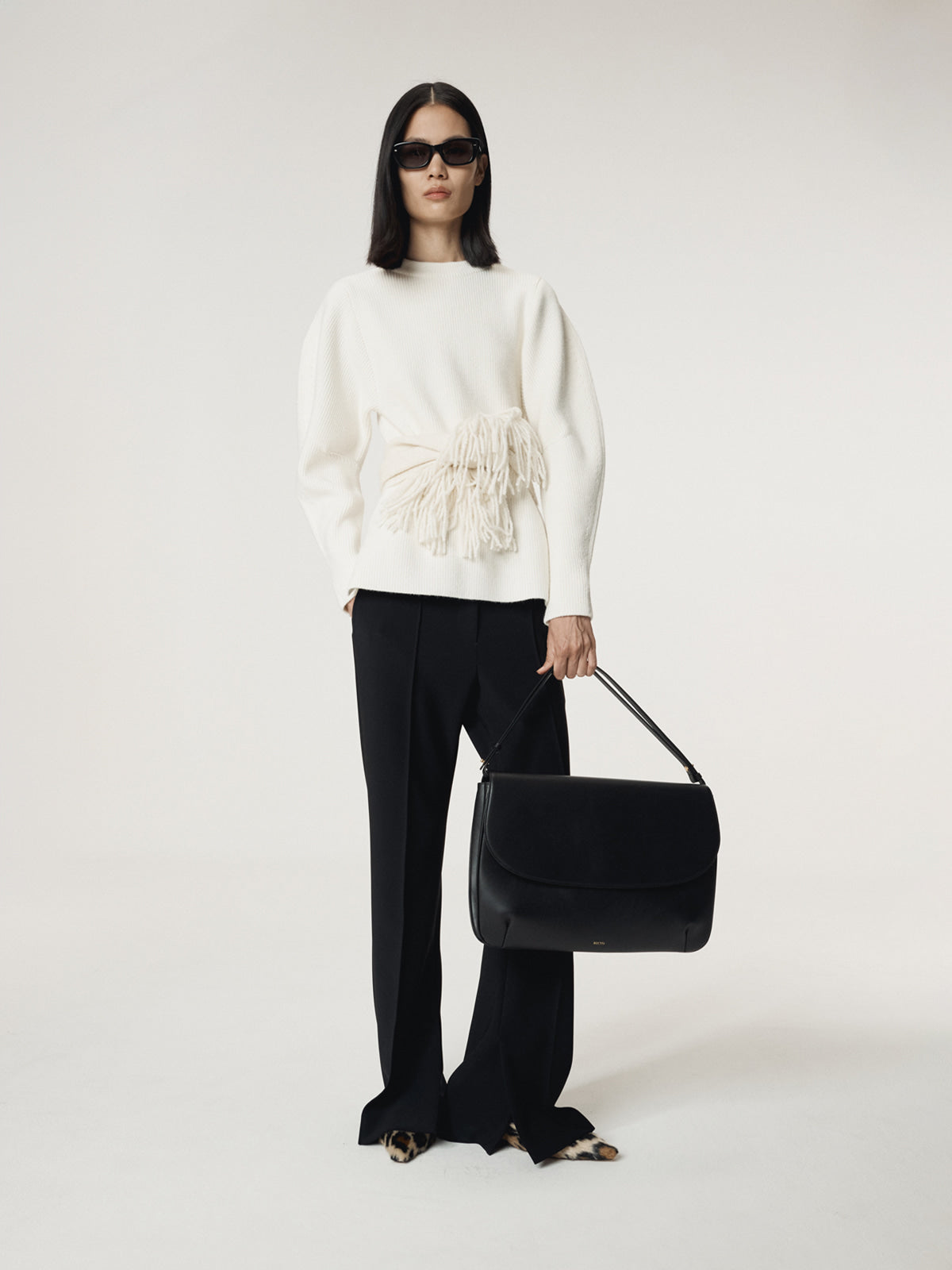 VOLUME SLEEVE STRUCTURED KNIT TOP (IVORY)
