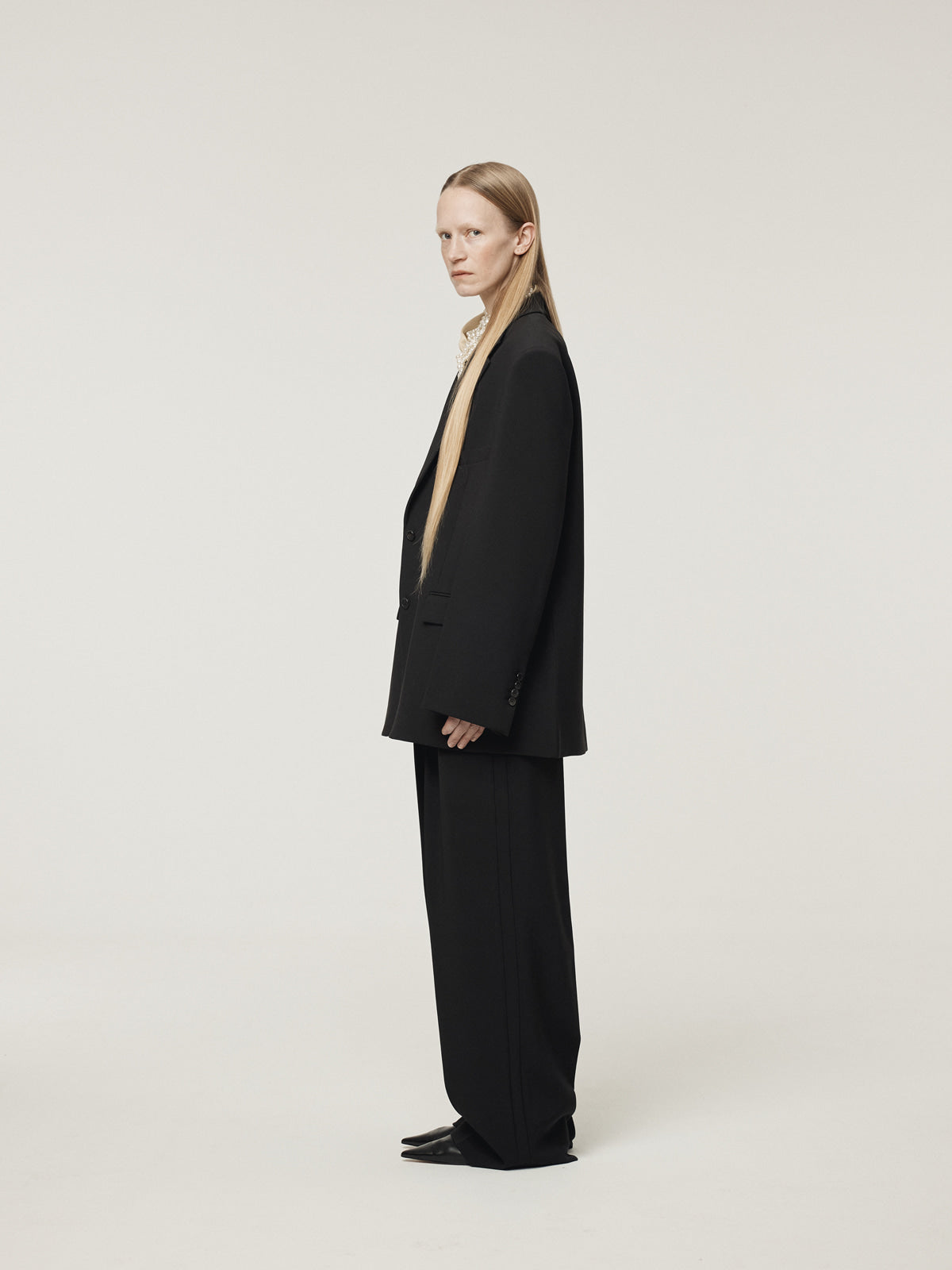 DOUBLE PLEATED WIDE PANTS (BLACK)