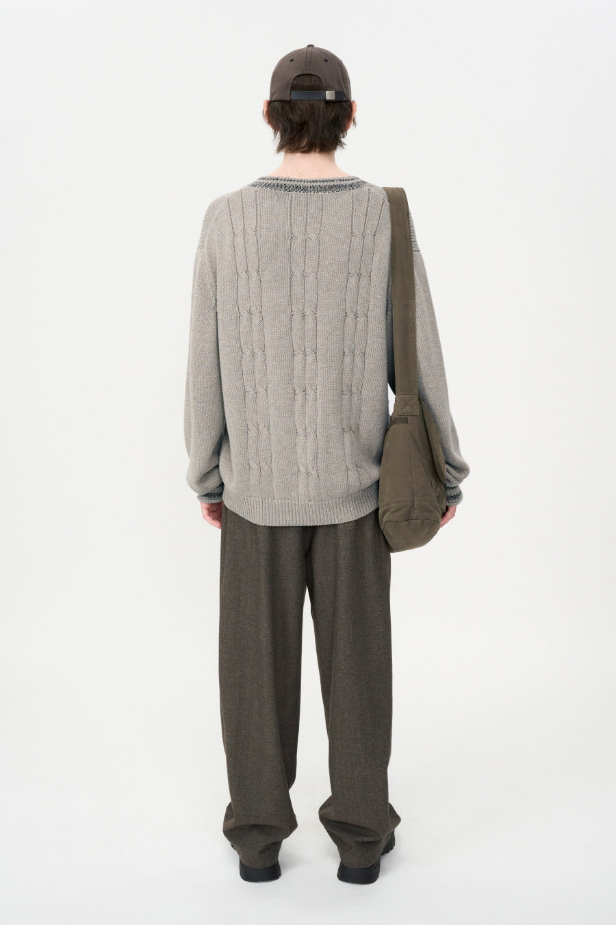 Two-Tone Ribbed Cable V-Neck Knit OATMEAL