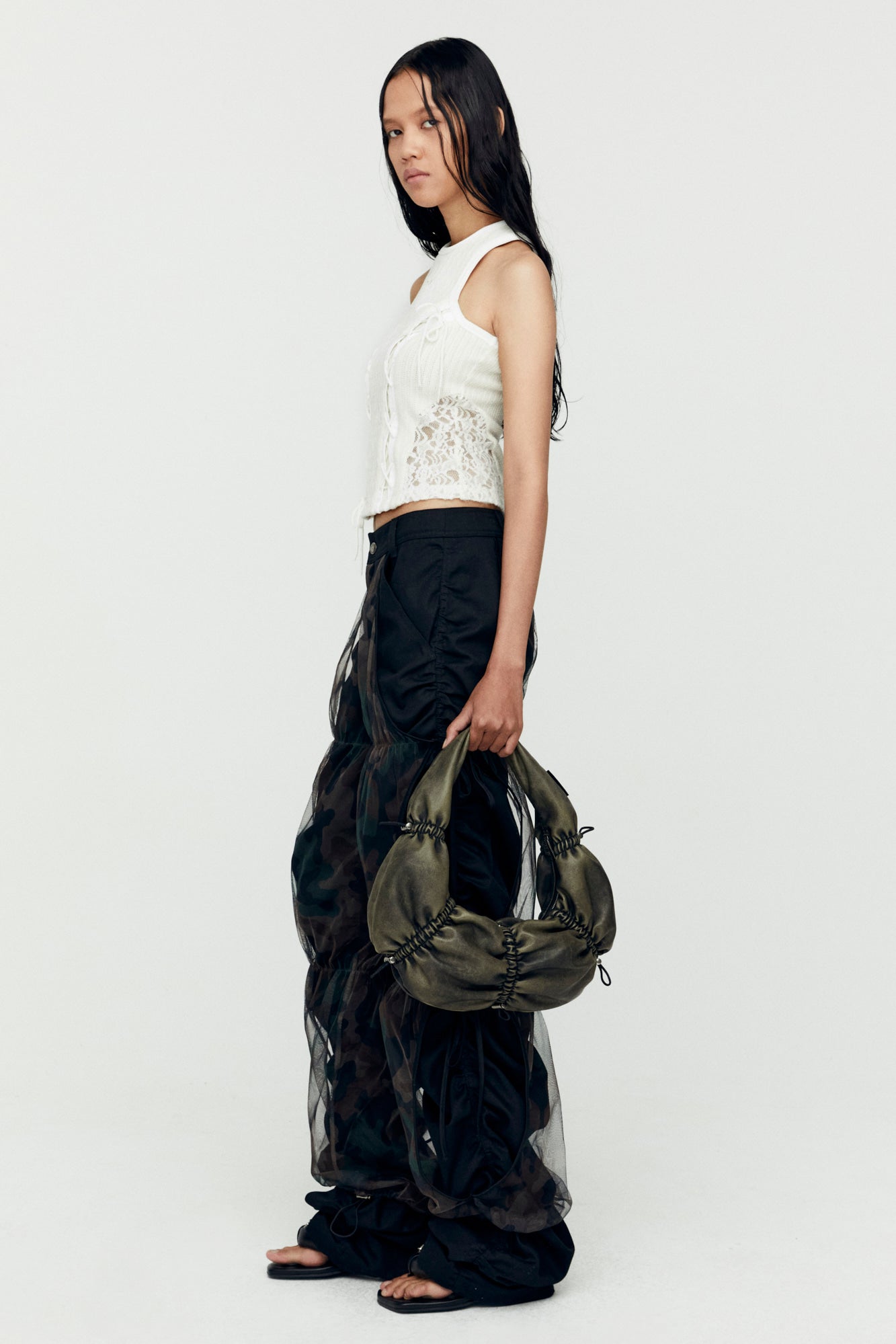 CAMOUFLAGE MESH LAYERED TYING PANTS apa767w (BLACK)