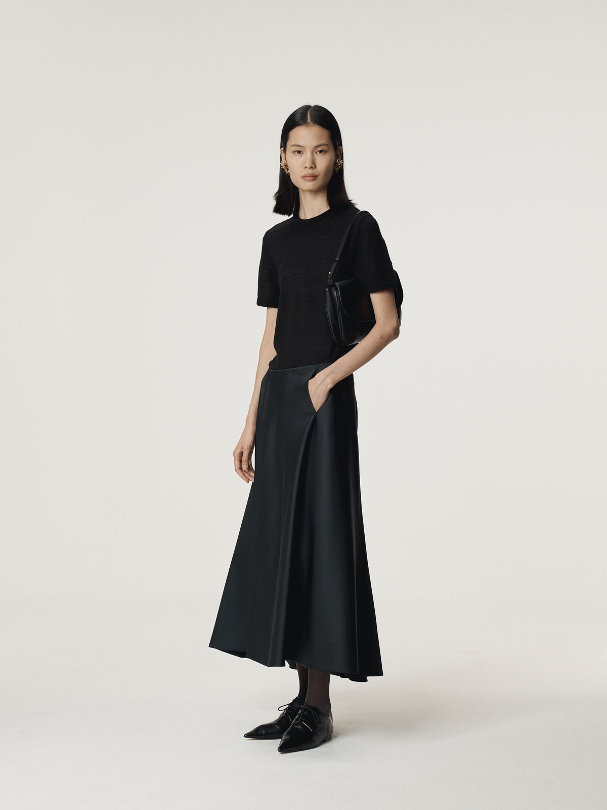 CIRCLE FLARE SKIRT (BLACK)
