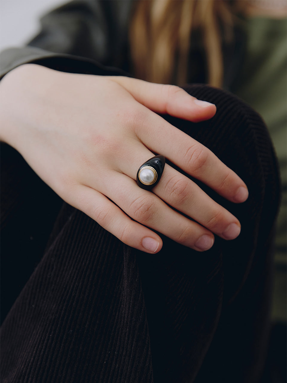 Dusky Orb Ring_VH2579RI003M