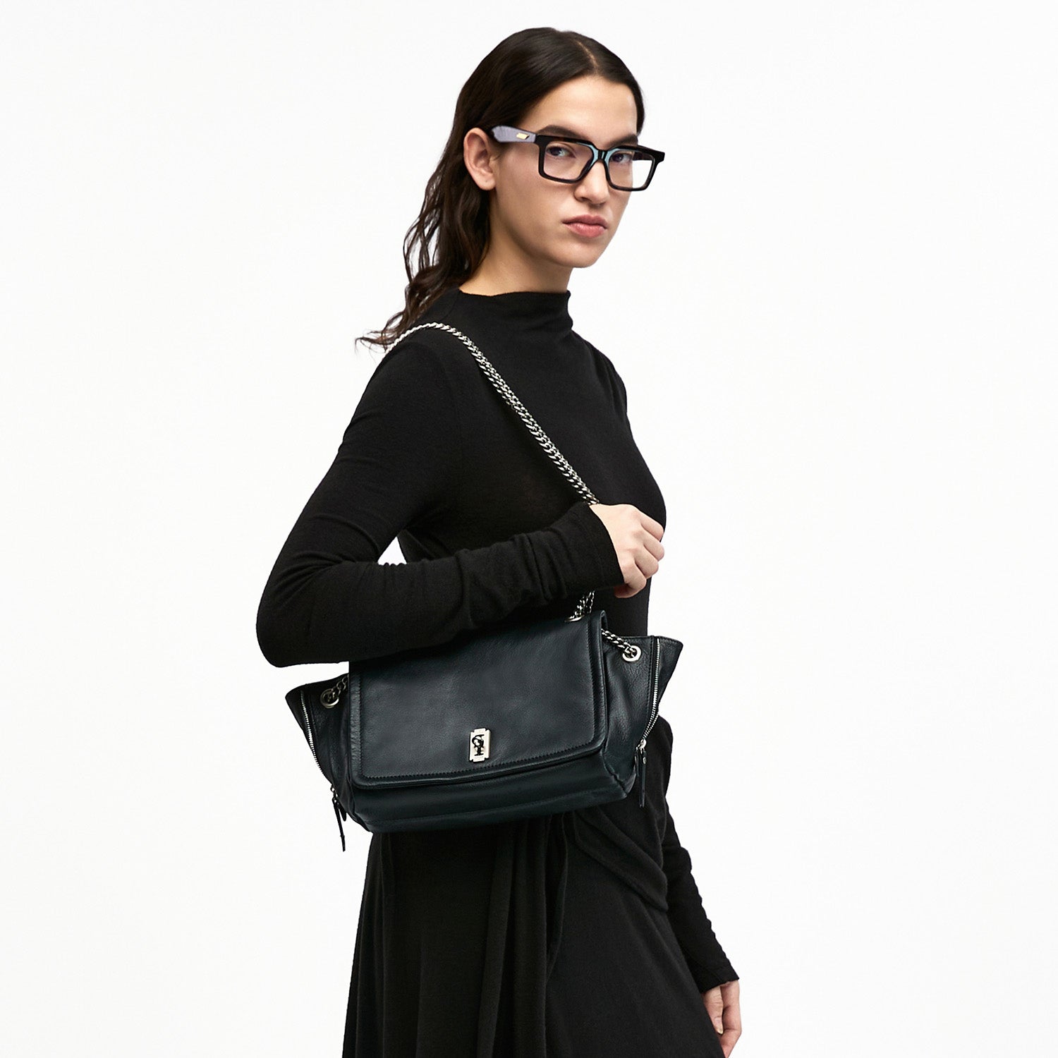 Perfec Flap Chain Shoulder M Black