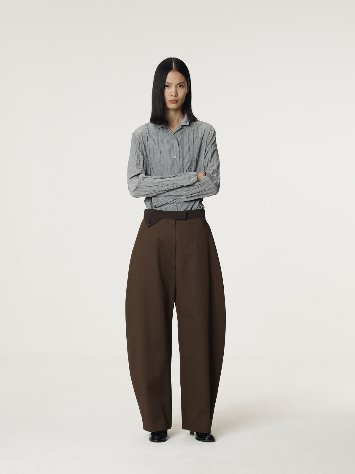 HIGH-RISE CURVED LEGS PANTS (VINTAGE BROWN)