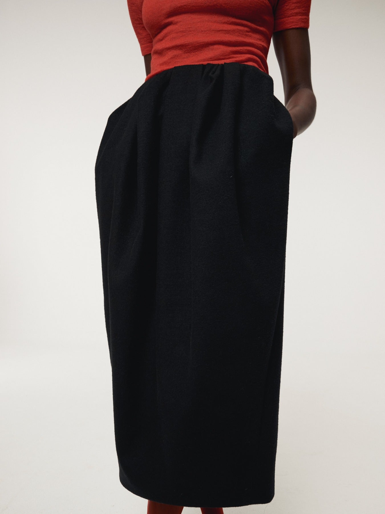 WAIST VOLUME TULIP SKIRT (BLACK)