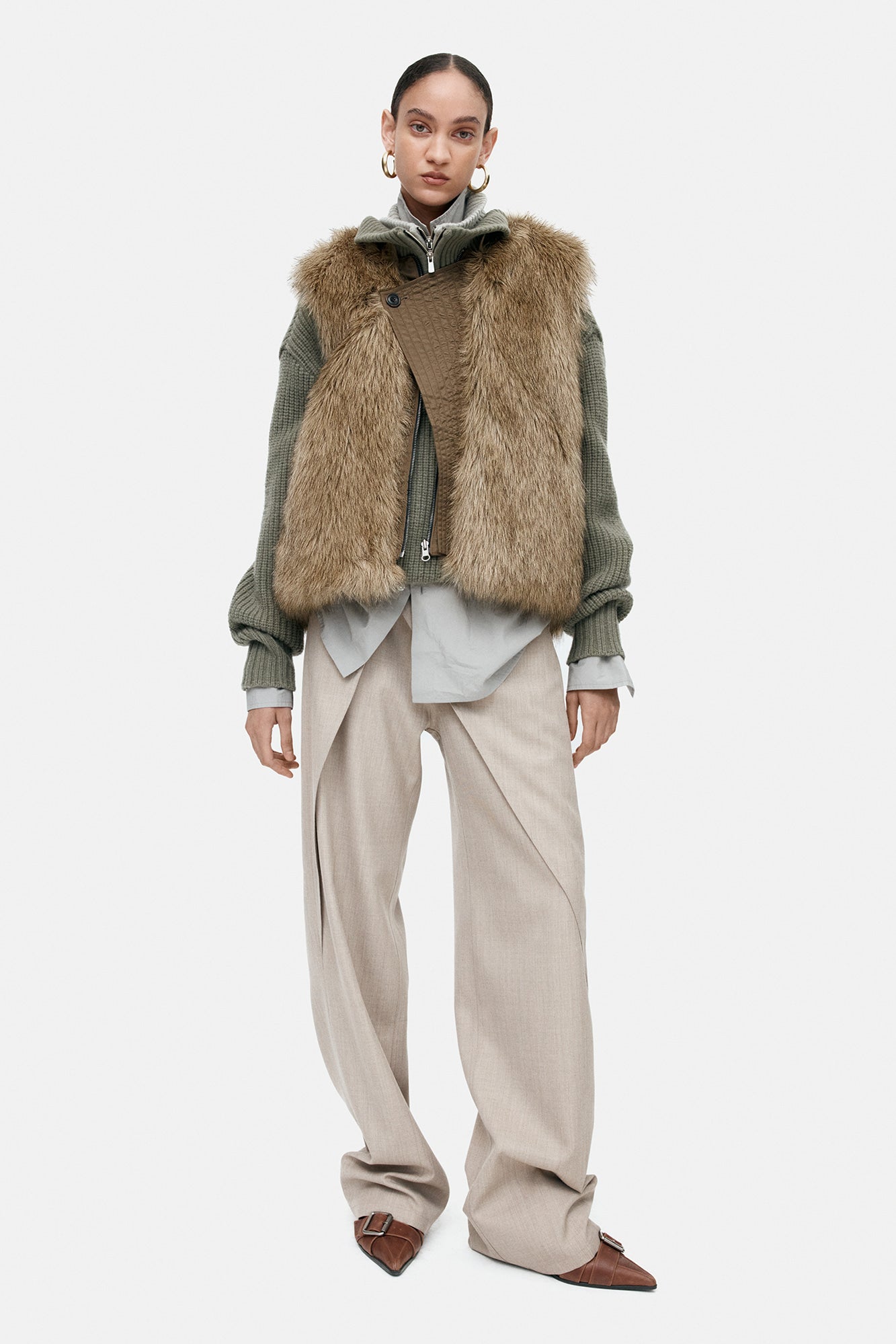 UNISEX CURVED PLACKET REVERSIBLE FAUX-FUR VEST awa722u(BROWN)