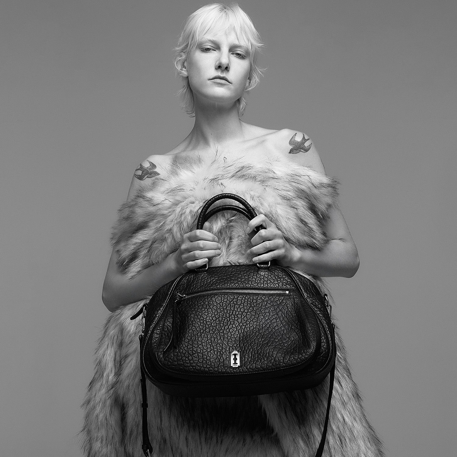 Halfmoon Baggy Tote M Black