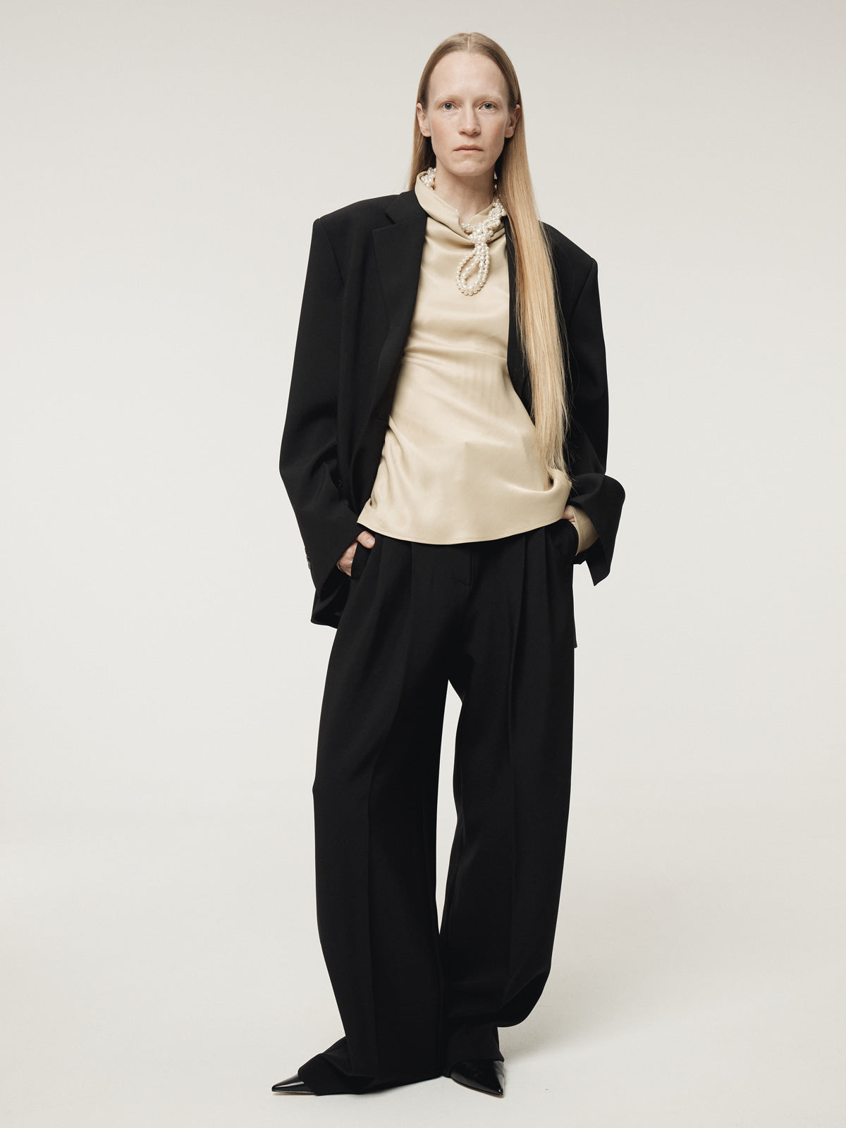 DOUBLE PLEATED WIDE PANTS (BLACK)