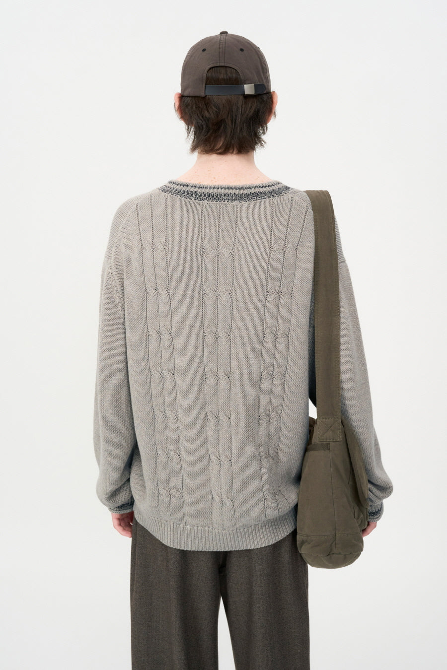 Two-Tone Ribbed Cable V-Neck Knit OATMEAL