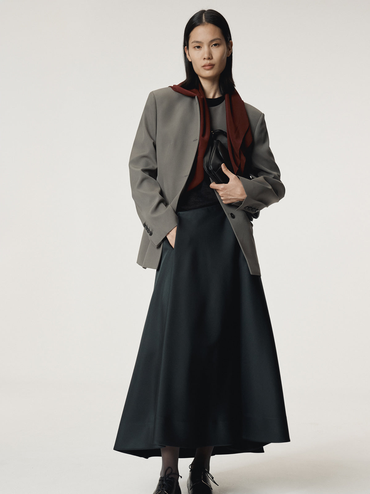 CIRCLE FLARE SKIRT (BLACK)