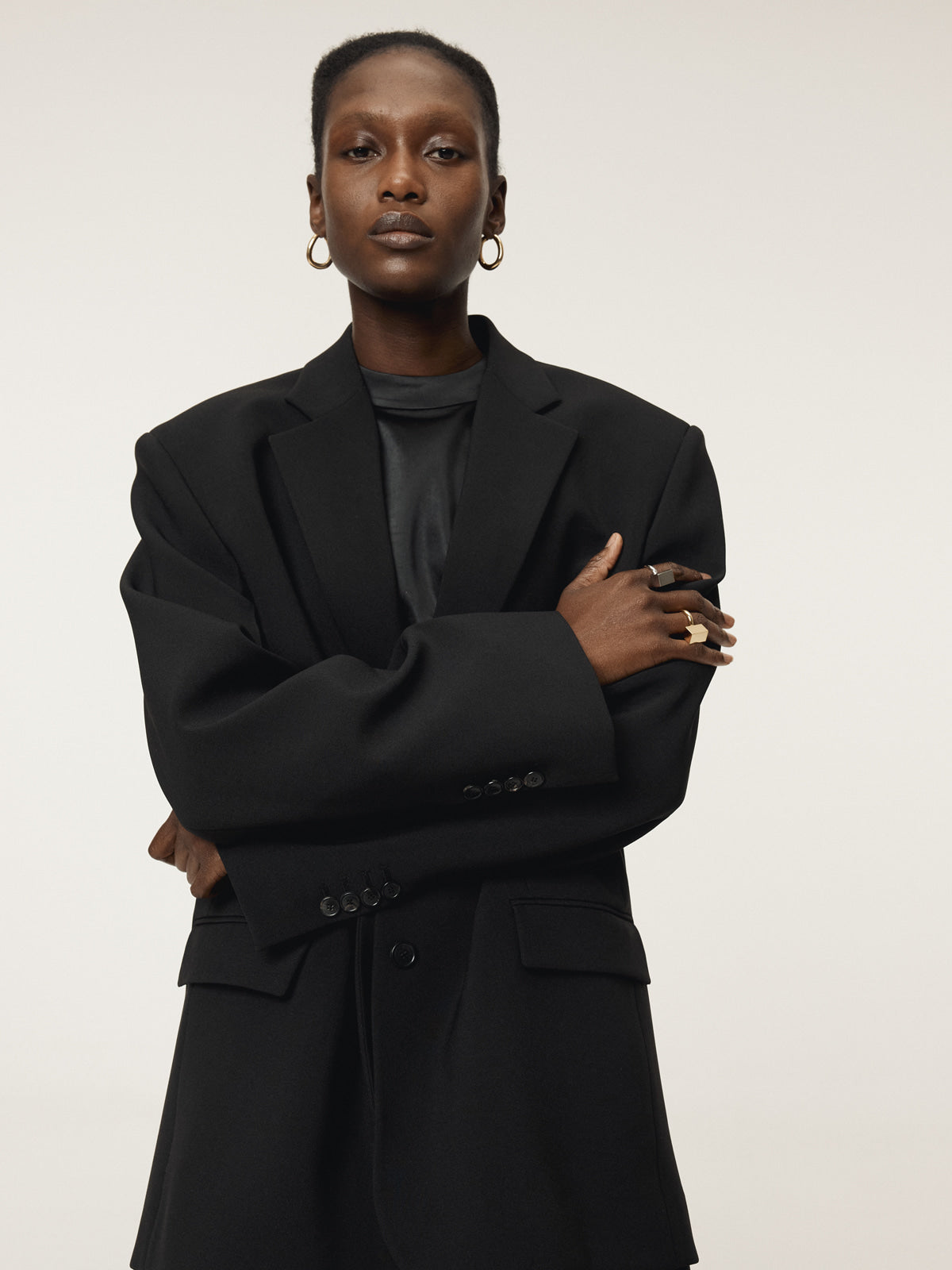 SIGNATURE SINGLE BREASTED JACKET (BLACK)