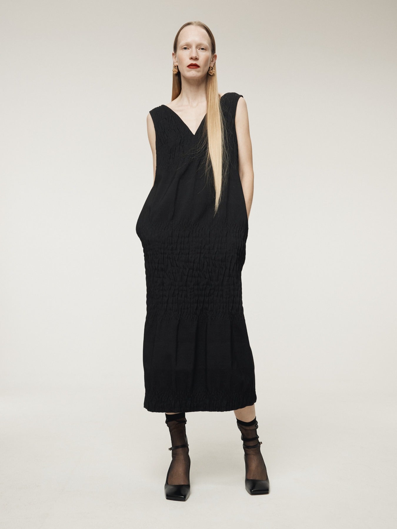 WAVE JACQUARD DRESS (BLACK)
