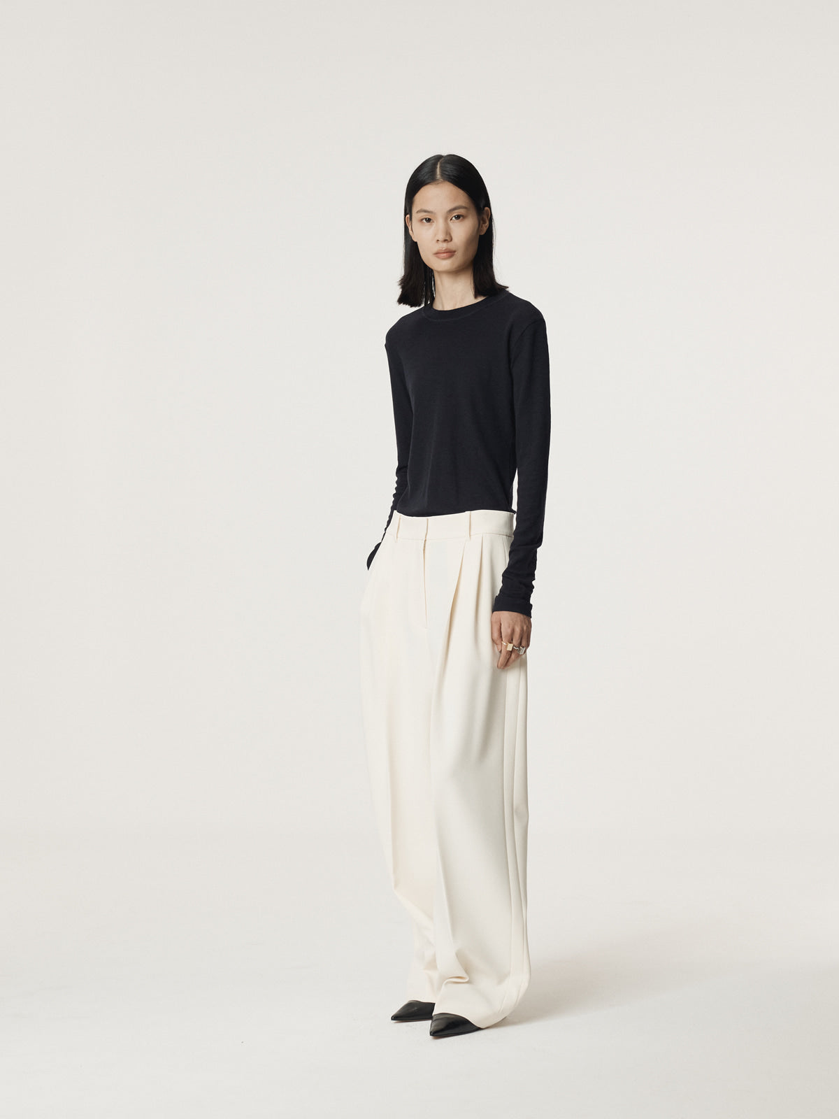 DOUBLE PLEATED WIDE PANTS (CREAM)
