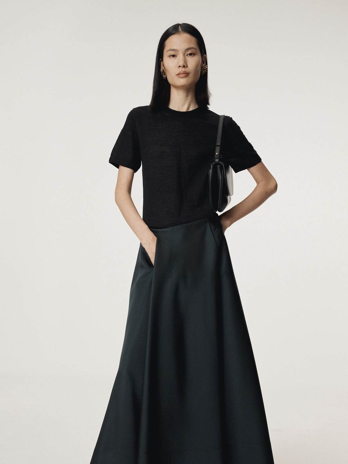 CIRCLE FLARE SKIRT (BLACK)