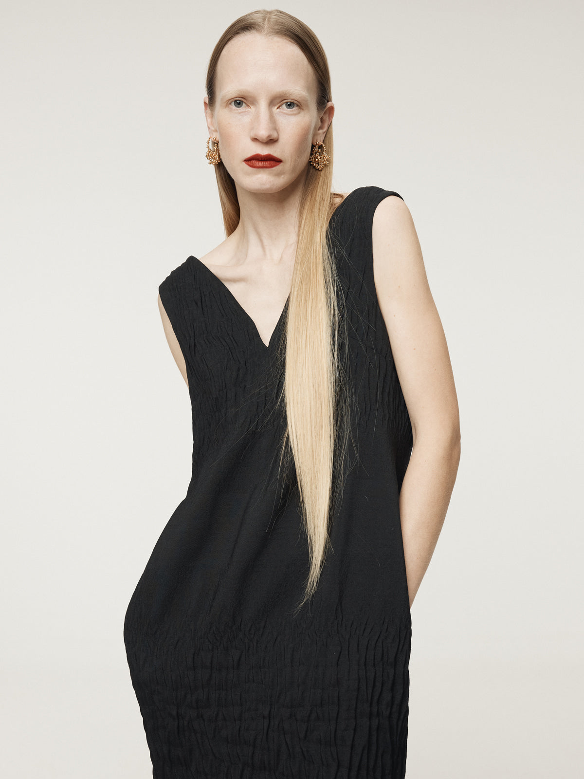 WAVE JACQUARD DRESS (BLACK)