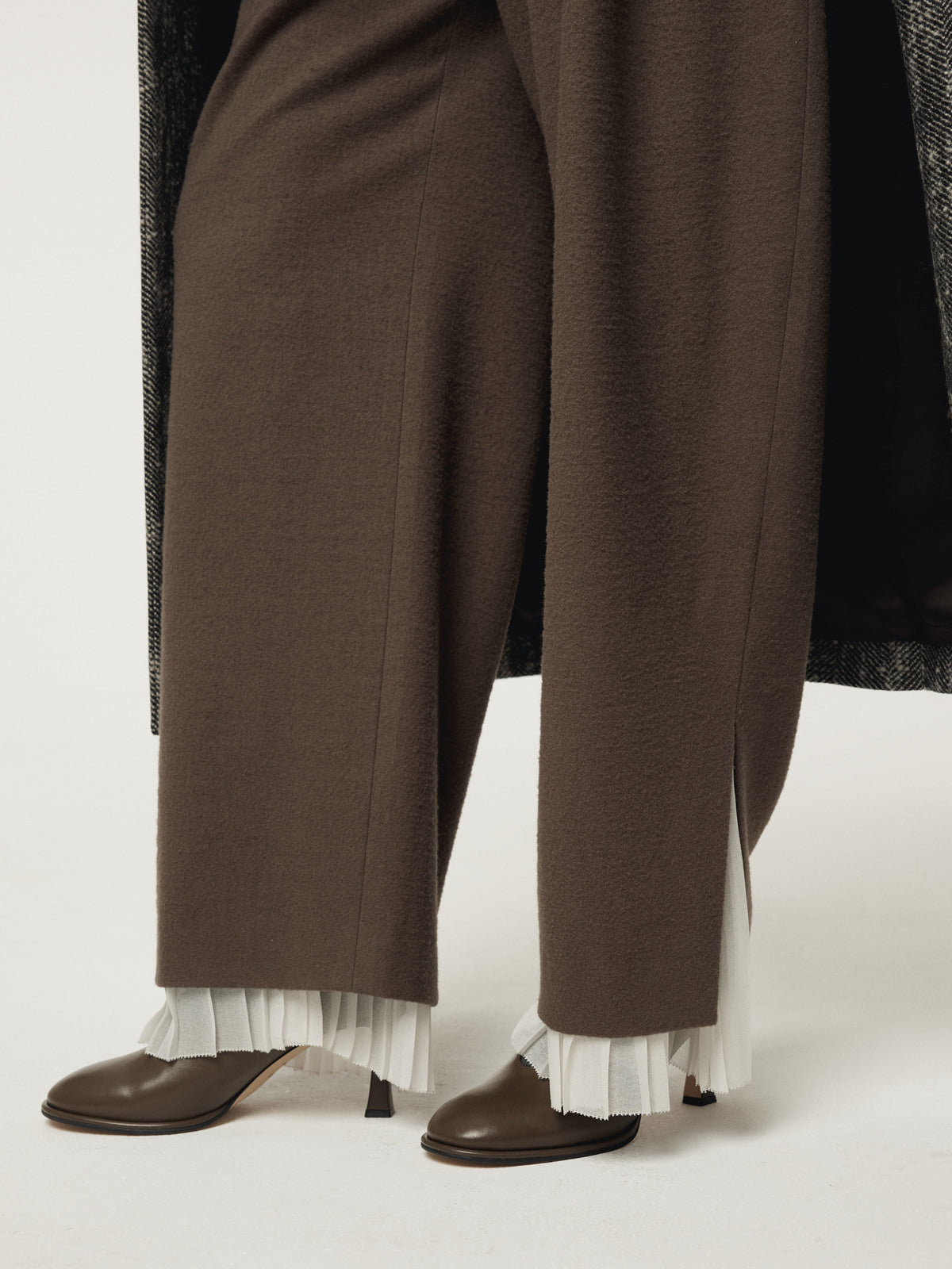 PLEATS LAYERED WOOL PANTS (GREYISH KHAKI)