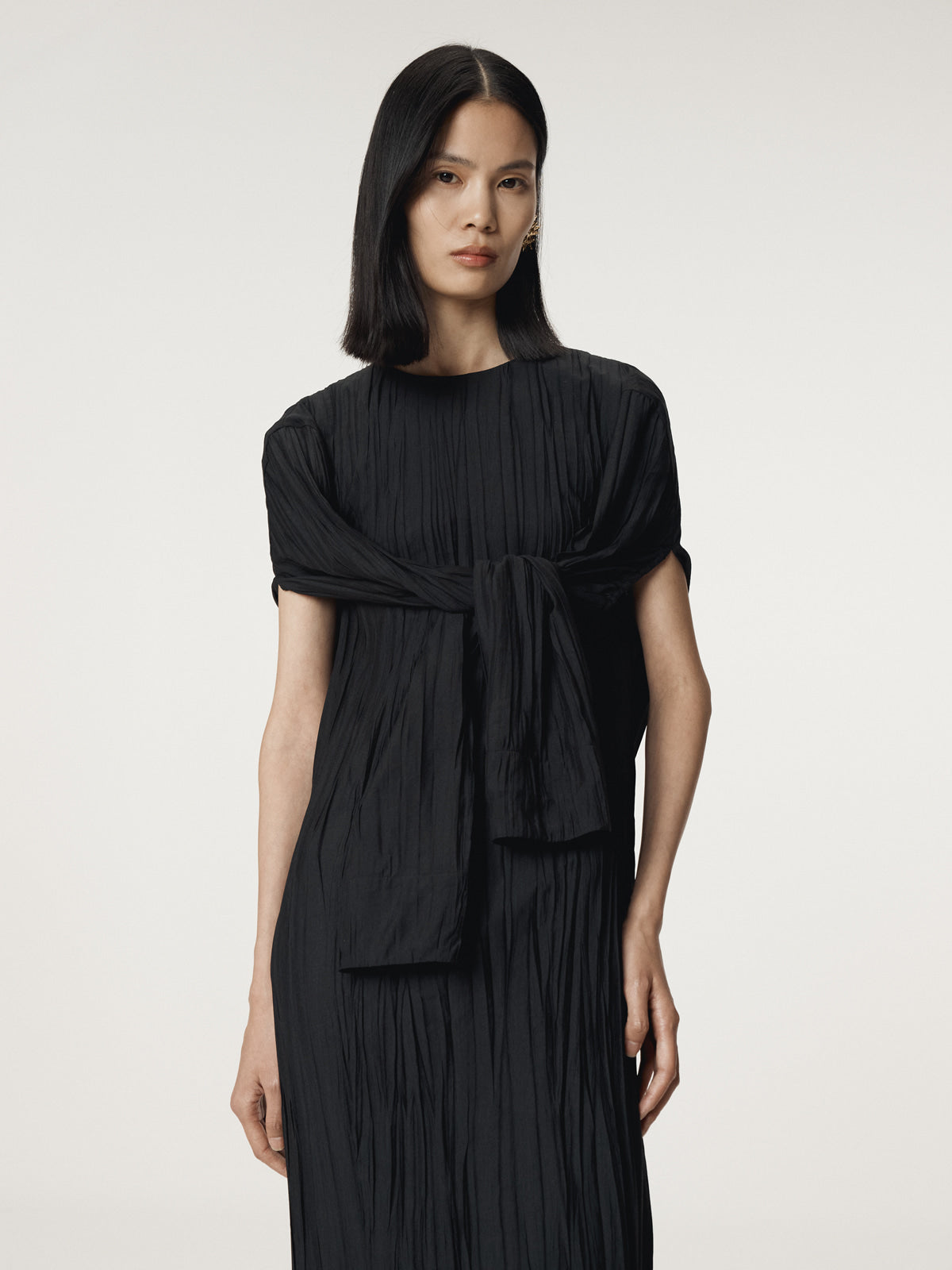 SOPHIE TIED-UP SLEEVE DRESS (BLACK)