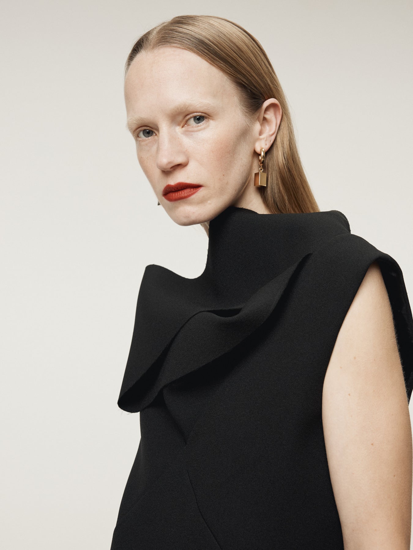 MILLE-FEUILLE DRESS (BLACK)