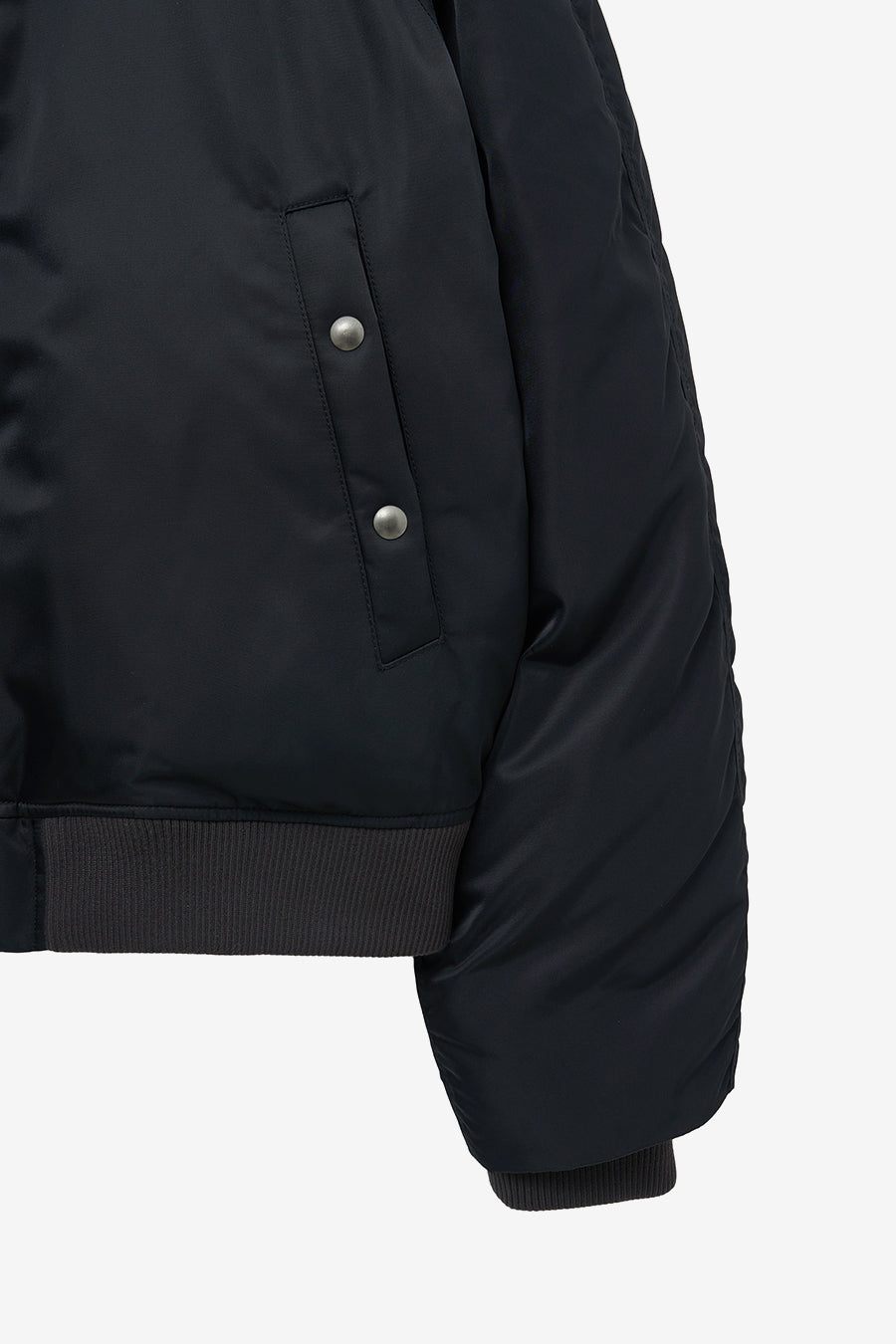 Funnel Neck Flight Puffer BLACK