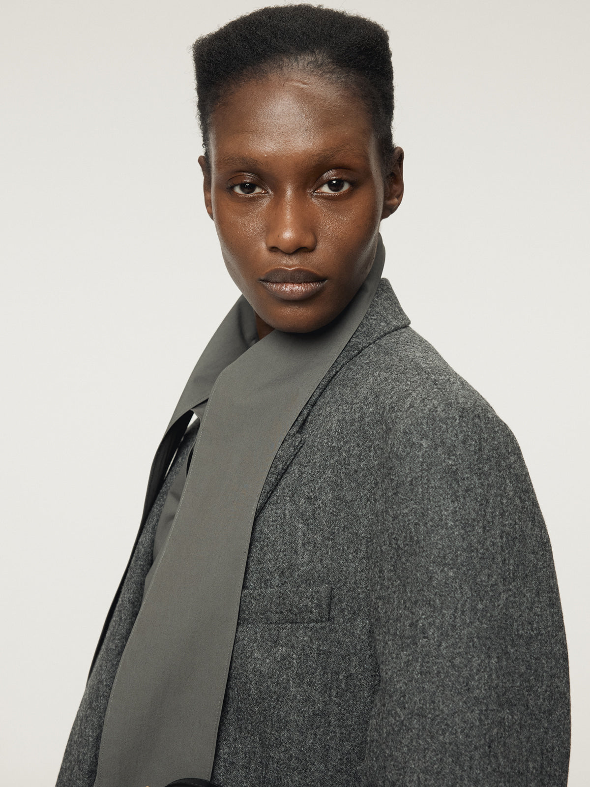 DOUBLE BREASTED TAILORED WOOL JACKET (CHARCOAL GREY)