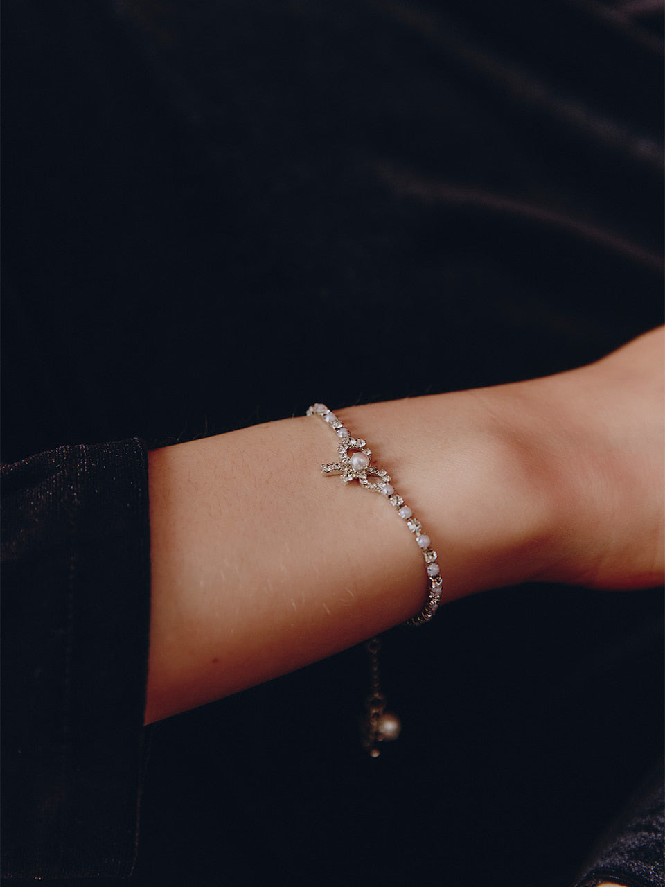 Petit Ribbon Tennis Bracelet_VH259OBR001M