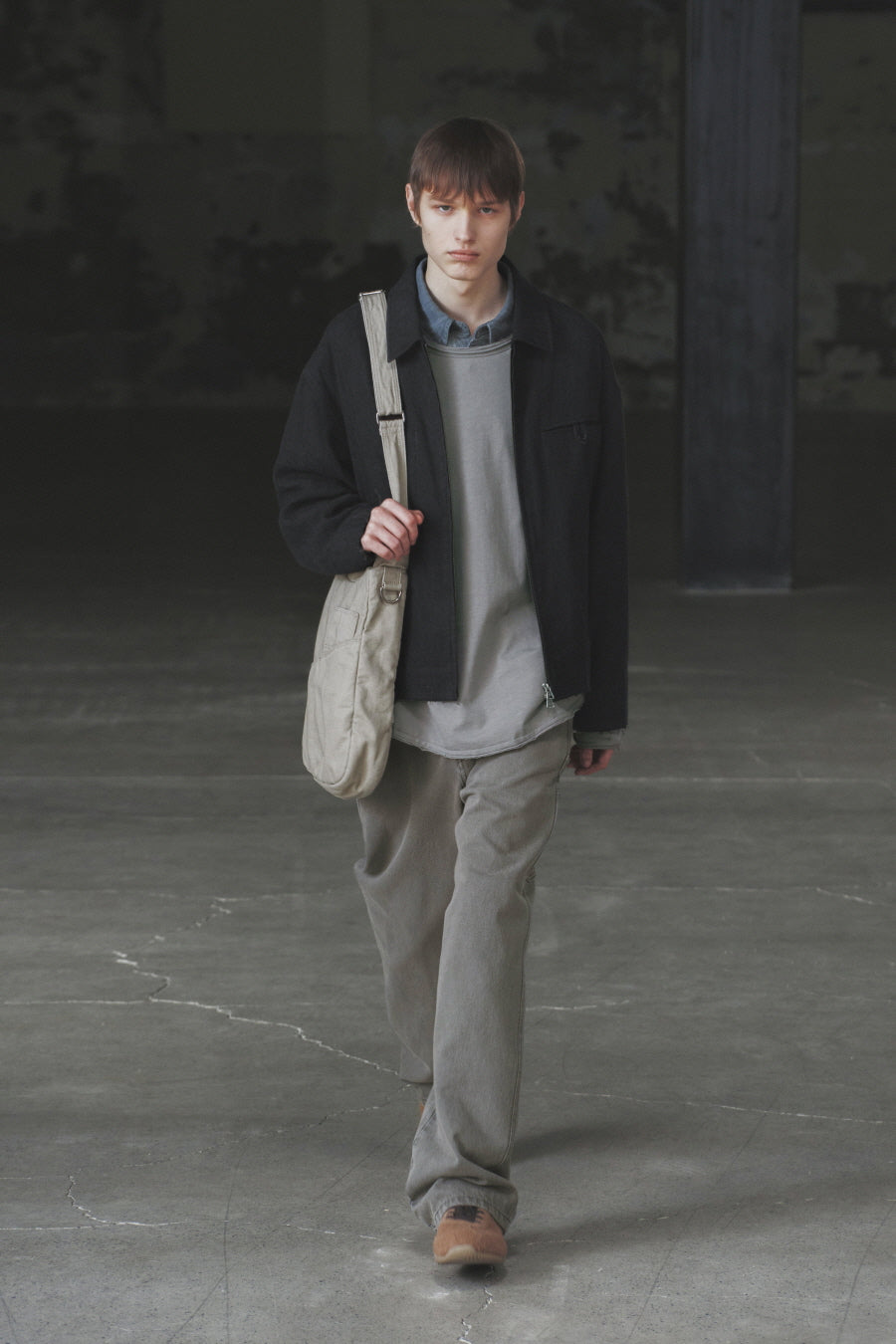 Washed Canvas Crossbody Bag BEIGE