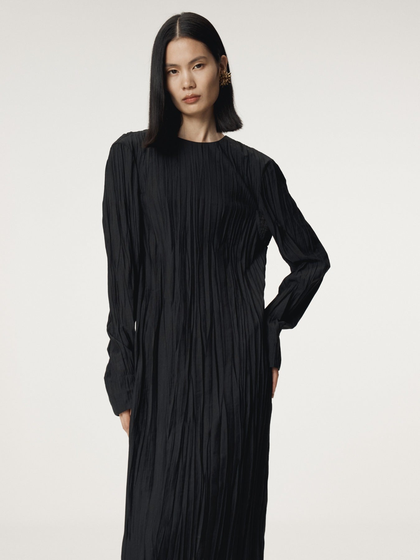 SOPHIE TIED-UP SLEEVE DRESS (BLACK)