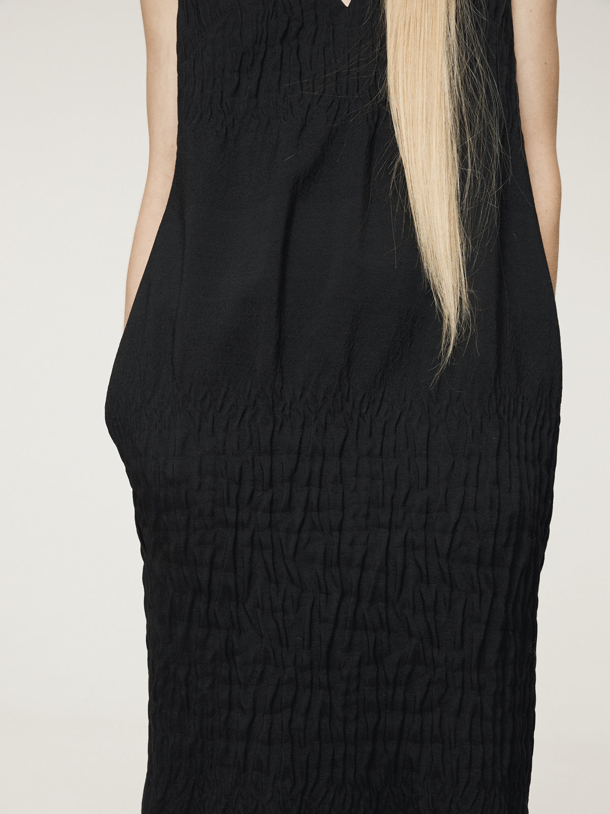 WAVE JACQUARD DRESS (BLACK)