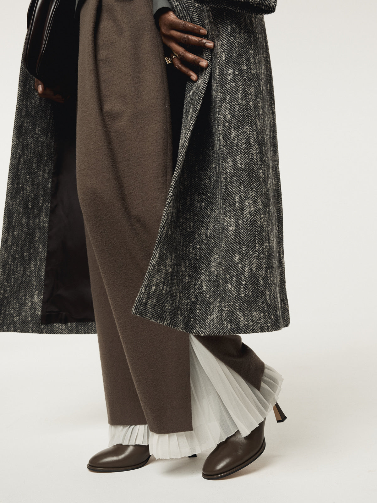PLEATS LAYERED WOOL PANTS (GREYISH KHAKI)