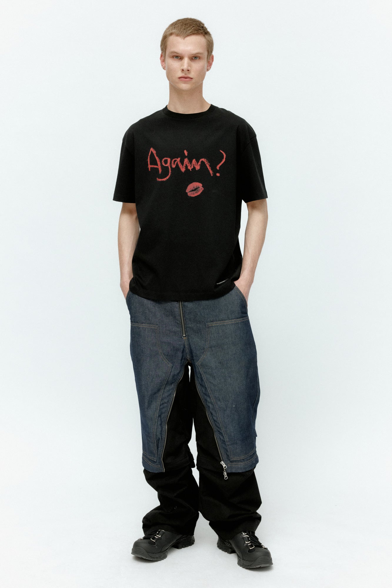 (ESSENTIAL) UNISEX AGAIN LIP T-SHIRT atb1406u (BLACK)