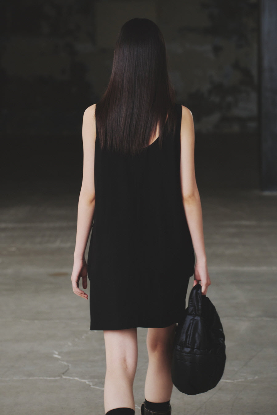 Glossy Croissant Bag BLACK