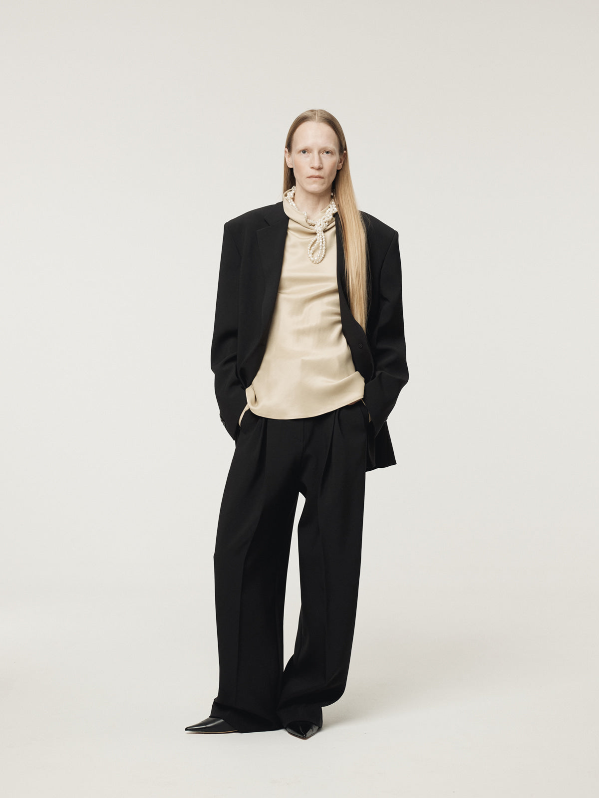 DOUBLE PLEATED WIDE PANTS (BLACK)