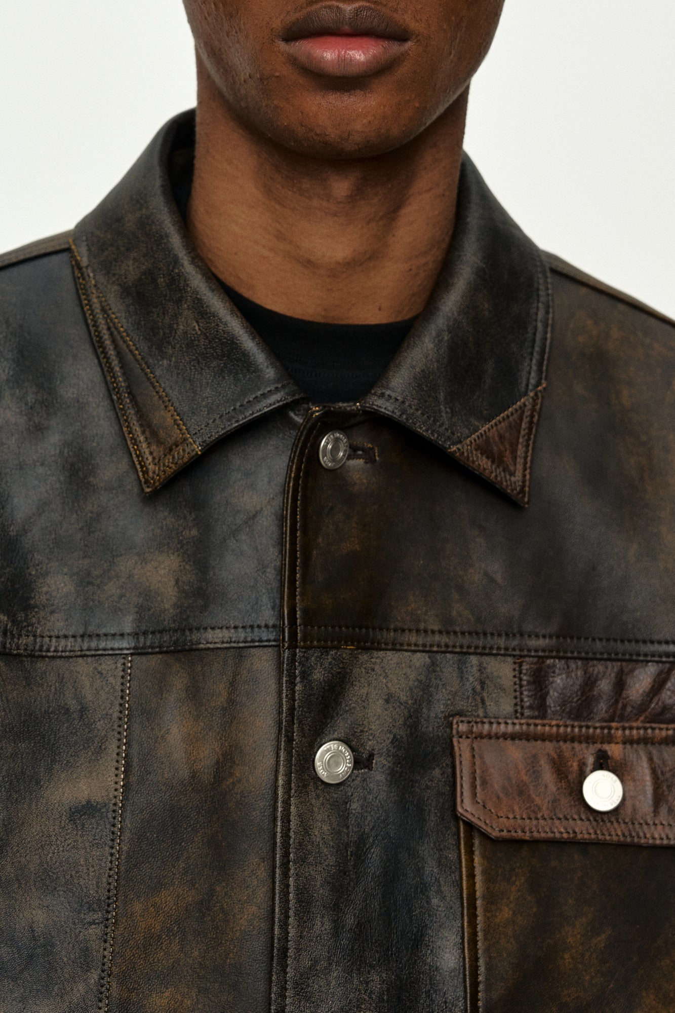 LEATHER PATCHWORK TRUCKER JACKET awa741m (BROWN)