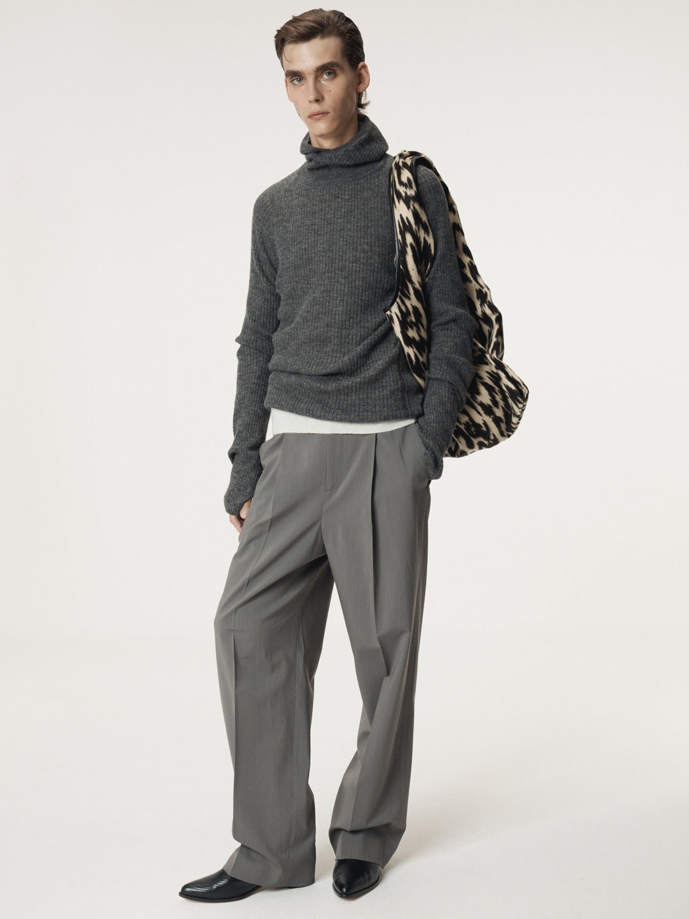 TUCK DETAIL SUIT PANTS (MIDNIGHT GREY)