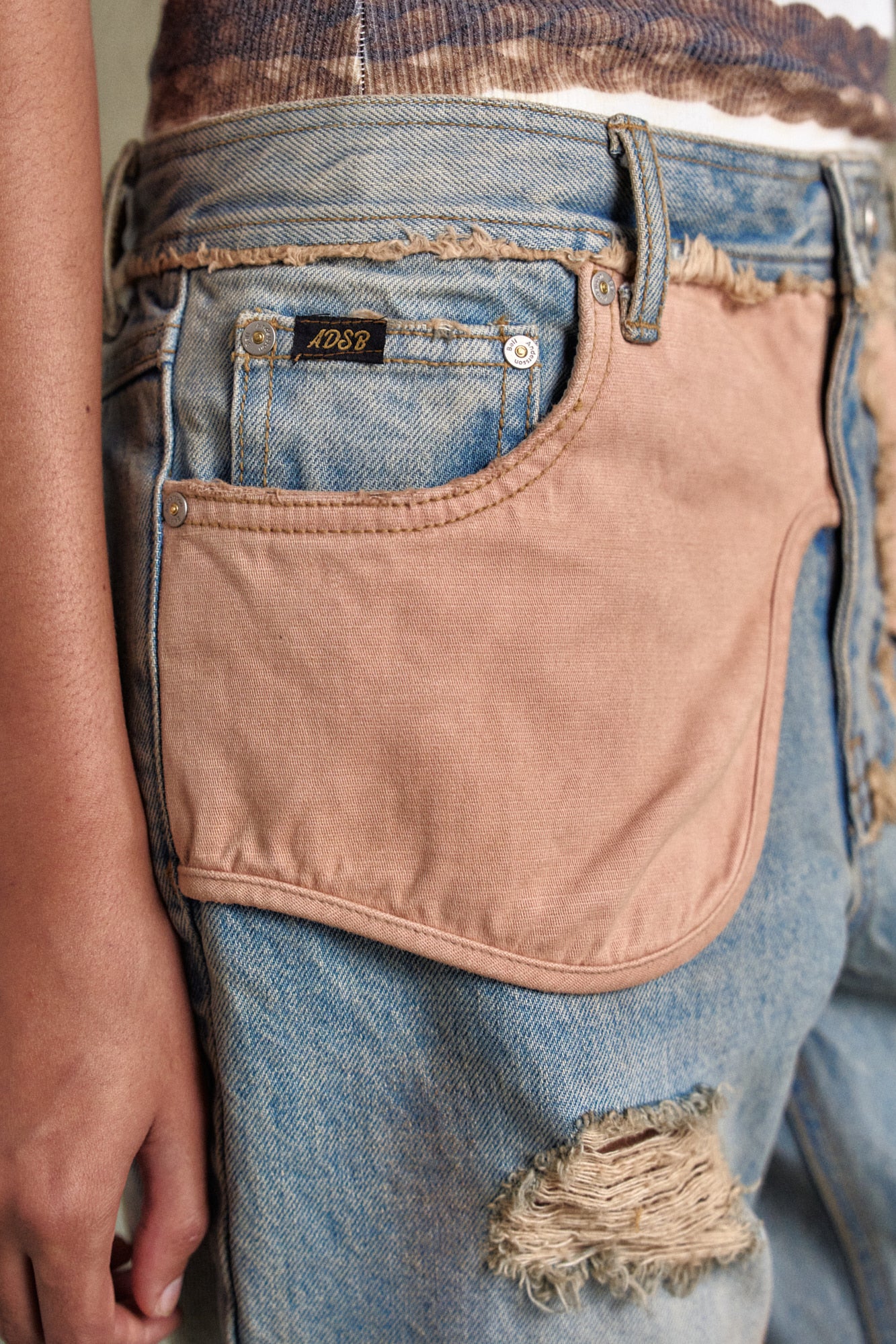 DECONSTRUCTED DIRTY WASH BOOTCUT JEANS