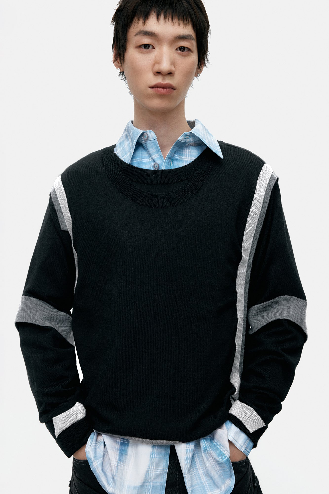 LAYERED CREWNECK SWEATER atb1334m(BLACK)