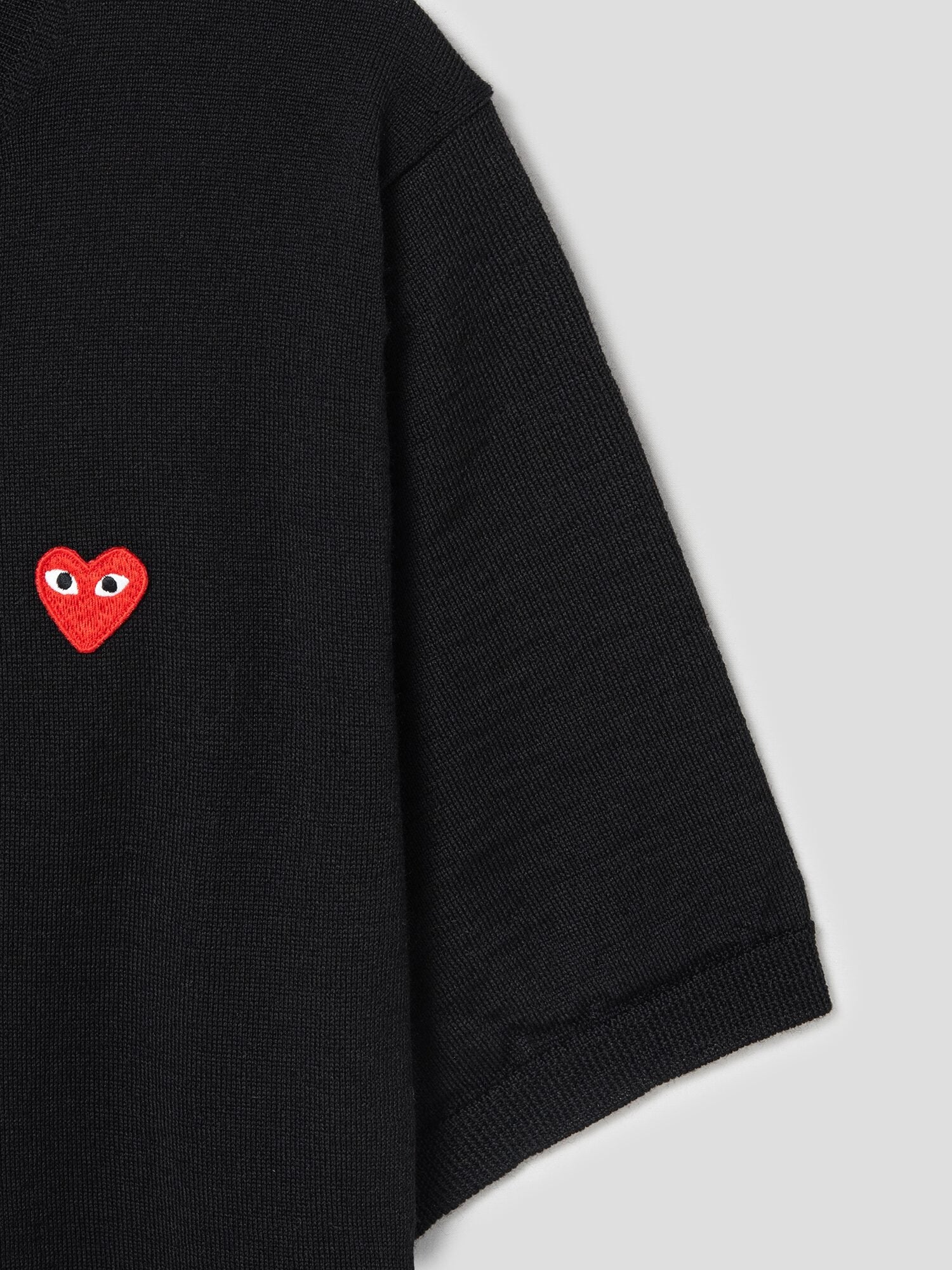 PLAY COMME DES GARCONS (Unisex) Red Heart Wappen Short Sleeve Cardigan-Black
